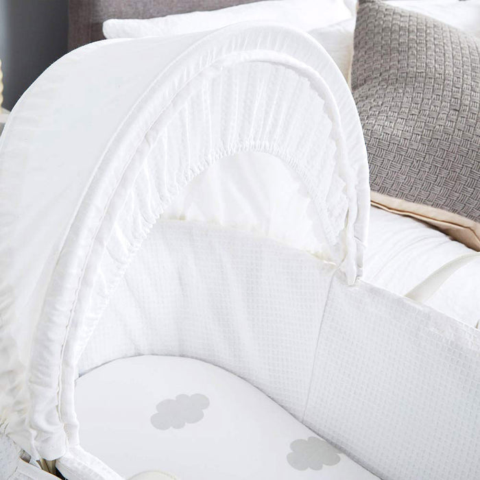 Shnuggle - Moses Basket Cloud Fitted Sheets - White